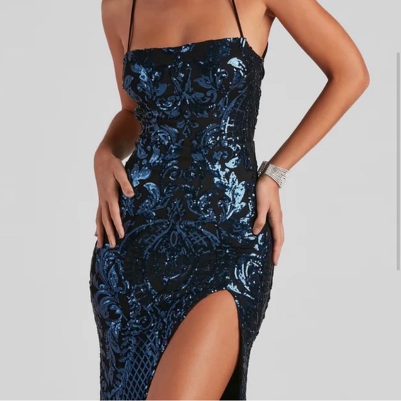 Rowena Sequin Mermaid Dress size Medium elegant & beautiful only worn once. - Picture 2 of 5